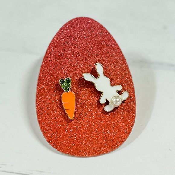 Easter Bunny & Carrot Enamel Stud Earring - Picture 1 of 4